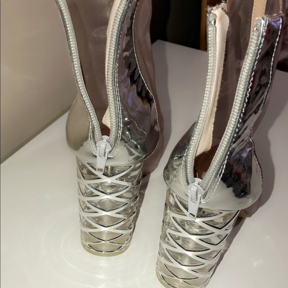 Heels - Picture 8 of 8